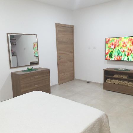 Modern Apartment In Central Bugibba St. Paul's Bay Ngoại thất bức ảnh