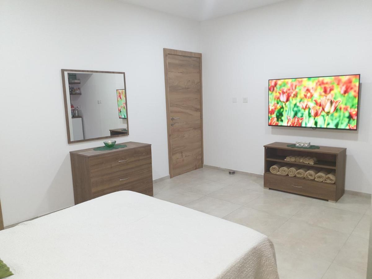 Modern Apartment In Central Bugibba St. Paul's Bay Ngoại thất bức ảnh